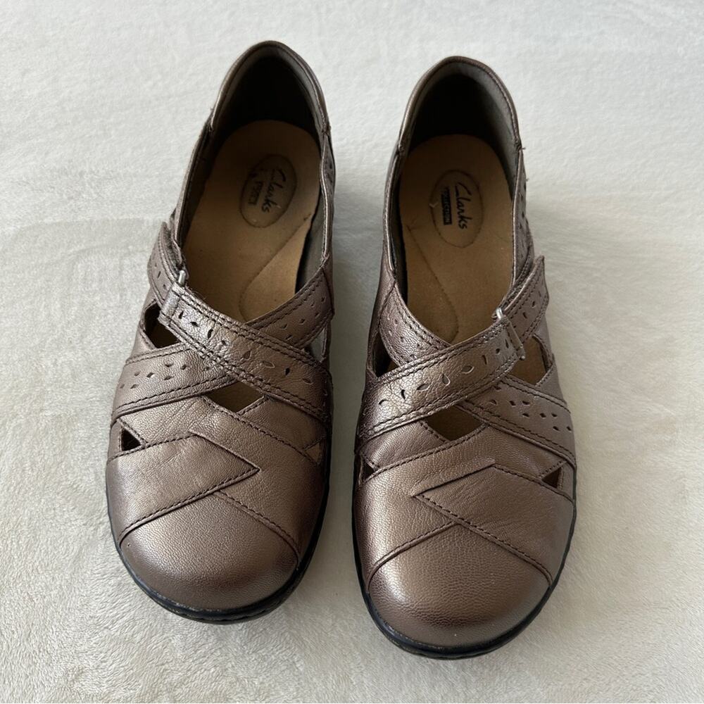 Clarks Ashland Spin Bronze Leather Flats Women’s 9.5 Comfort Mary Janes - Picture 2 of 10